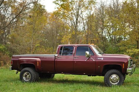 Square Body Dually, Chevy Trucks Lifted, 87 Chevy Truck, Trucks Lifted, Trucks Chevy, Chevy 4x4, Chevy Diesel Trucks, Chevy Classic, Dually Trucks