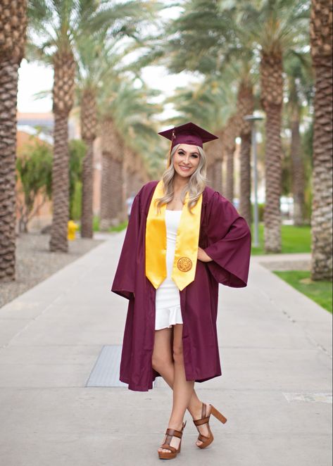 Arizona State University graduation pictures Tempe Arizona Asu Graduation Pictures, Arizona State University Graduation, University Graduation Pictures, Asu Graduation, Masters Graduation Pictures, Grad Picture Ideas, Grad Poses, Graduation Shoot, Masters Graduation