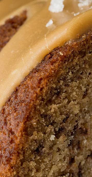 Toffee Icing, Banana Pound Cake, Cake On A Plate, Easy Banana Cake, Banana Bundt, Salted Toffee, Pound Cakes, A Piece Of Cake, Bundt Cakes