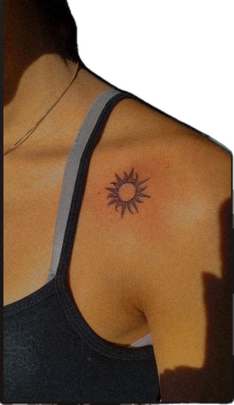 The Art of Travel: Exploring the World of World Traveler Tattoos Sun Collarbone Tattoo, Sun Collar Bone Tattoo, Sun Tattoo On Hip, Sun Tattoo Placement, Non Basic Tattoos, Sun Tattoo Shoulder, Traveler Tattoos, Small Travel Tattoos, Tattoo Ideas Travel