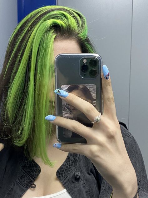 Neon Green Hair Highlights, Neon Green Highlights In Black Hair, Neon Green Highlights In Brown Hair, Neon Green Hair Streaks, Blonde And Green Hair, Green Hair Streaks, Black And Green Hair, Hair Dye Videos, Neon Green Hair