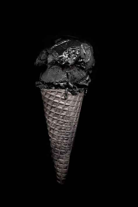 Black Ice Cream Aesthetic, Black Ice Cream, Black Dessert, Ice Cream Wallpaper, Motion Logo, Ice Cream Art, Yummy Ice Cream, Homemade Ice Cream Recipes, White Food