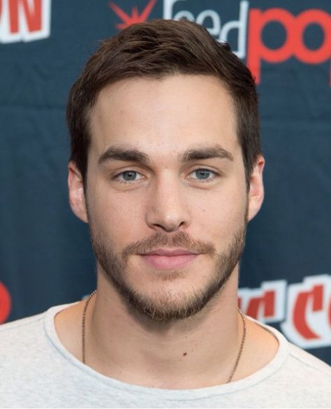 Chris Wood Vampire Diaries, William Moseley, Christopher Wood, Chris Wood, Good Looking Men, Male Face, Supergirl, Vampire Diaries, Role Models