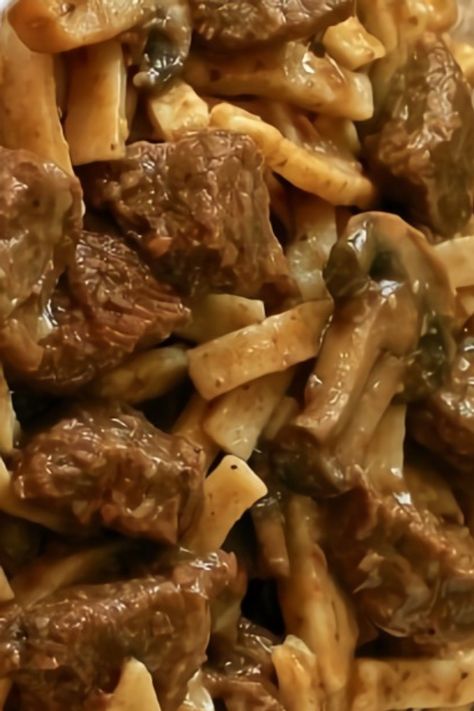 Chuck Roast Beef And Noodles, Beef And Noodles With Mushrooms, Beef N Noodles, Noodles With Mushrooms, Beef With Mushroom, Mushrooms And Onions, Yummy Dishes, Beef Casserole Recipes, Mushroom And Onions