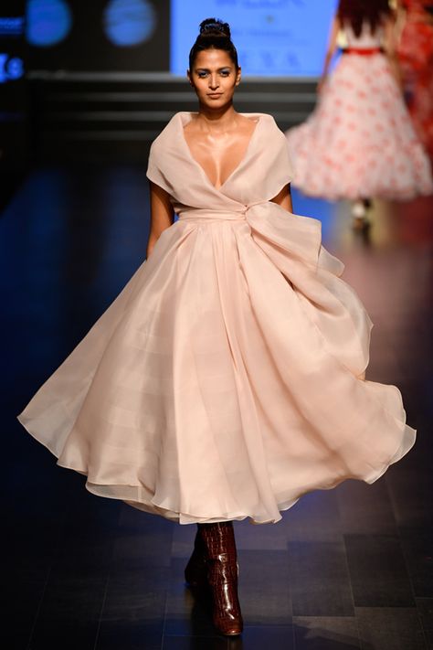 Lakme Fashion Week 2022, Shawl Collar Dress, Gauri And Nainika, Fashion Designing Institute, Fashion Week 2022, Pink Wrap Dress, Pink Shawl, Pink Ruffle Dress, Women Dress Online