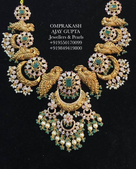 22 Carat gold antique peacock nakshi pacchi haram adorned with uncut diamonds, emeralds and pearls by Omprakash jewellers Nakshi Jewellery, Jadau Jewellery, Saree Bollywood, Antique Gold Jewelry Indian, Indian Bridal Jewelry Sets, Bridal Jewelry Vintage, Bridal Jewellery Design, Beautiful Gold Necklaces, Gold Necklace Indian Bridal Jewelry