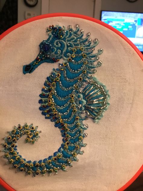 Seahorse Embroidery, Embroidered Seahorse, Seashells Embroidery Designs, Gold Work Embroidery, Hand Beaded Embroidery, Diy Bead Embroidery, Sea Glass Crafts, Oceanography, Thread Painting