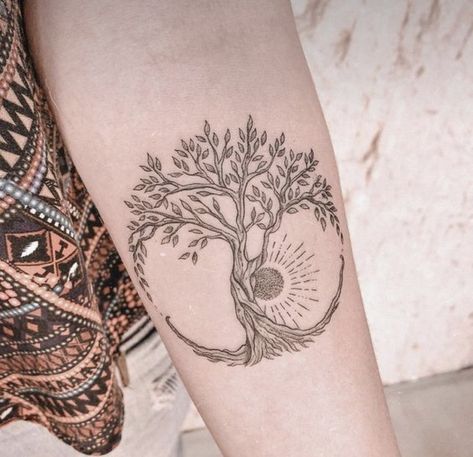 Hippie Tattoo, Unalome Tattoo, Tree Tattoo Designs, Inspiration Tattoos, Tattoos Geometric, Tree Of Life Tattoo, Line Art Tattoos, Tattoo Life, Foot Tattoo