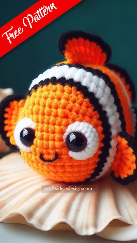 Nemo Amigurumi - Free Pattern - Crafts Ideas Crochet Dory Pattern Free, Teacher Amigurumi, Sonic Crochet Pattern Free, Easy Crochet Projects Free, Disney Crochet Patterns, Crochet Fish, Crochet Animal Amigurumi, Crochet Disney, Pola Amigurumi