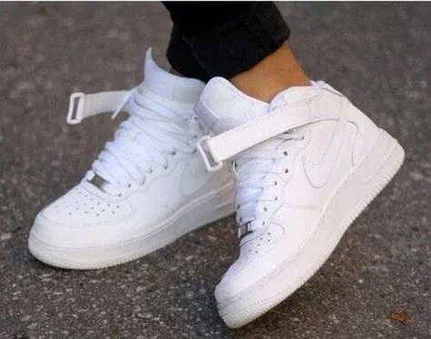 Nike cute white tall shoes Nike Free Shoes, Nike Free Runs, Nike Shoes Outlet, Air Jordan Shoes, Nike Shoes Women, Shoes Outlet, Nike Outfits, Nike Sneakers, Sporty Style