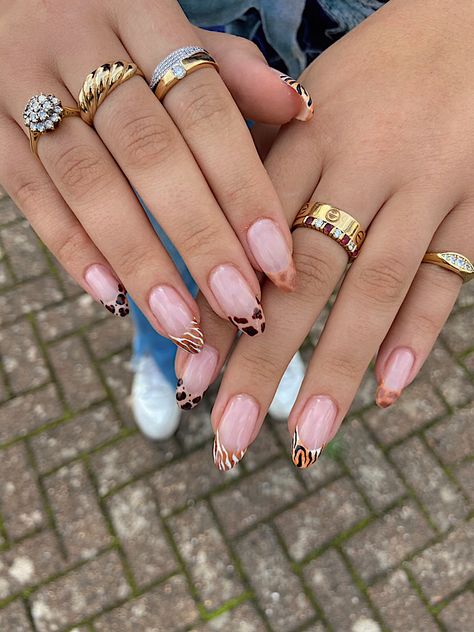 Almond French Tip Nails Ideas, Animal Print Nails French Tip, Different Animal Print Nails, Animal Print Almond Nails, Wild One Nails, Fall Nails Animal Print, Animal Kingdom Nails, Safari Nails Designs, Pink Cheetah Nails