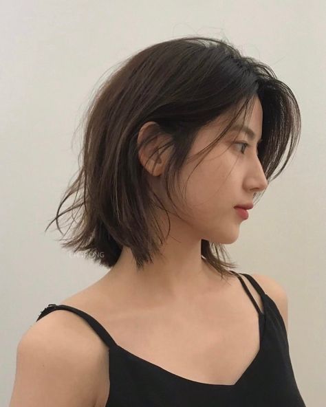 Kpop Short Hair, Korean Short Hair, Textured Haircut, Haircut Inspo, Asian Short Hair, Hair Inspiration Short, Haircuts For Medium Hair, Short Hairstyle, Asian Hair