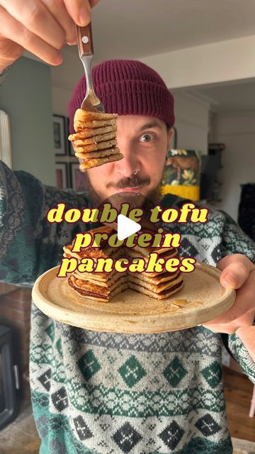 Jess & Dan Saunders | Vegan Punks on Instagram: "DOUBLE TOFU PANCAKES 🥞🥓 Follow @vegan_punks for more of the good stuff and grab the recipe below 👇  What’s better than tofu? 2 types of tofu! If you bash a portion of tofu bacon on top of these silken tofu pancakes there’s over 50g of protein in the full batch.  Ingredients (makes 8 pancakes) 300g silken tofu 1 cup plain flour 300 ml non-dairy milk 2 tbsp brown sugar 1 tsp vanilla extract 1 tsp baking powder Pinch of salt Oil for frying To serve: 200g of tofu bacon (check out our BLT for the method) + maple syrup  Instructions 1. Whisk all of the pancake ingredients together until you have a smooth batter. 2. Heat up a little oil in a frying pan over medium heat. 3. Pour 1/3 of a cup of the batter into the pan. Once the batter is bubbling Silken Tofu Pancakes, Tofu Dough, Tofu Pancakes, Pancake Ingredients, Tofu Bacon, Silken Tofu Recipes, Tofu Protein, Vegan Baked Oatmeal, Soy Curls