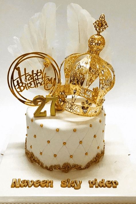 King Crown Birthday Cake Ideas Images (Pictures) King Crown Cake, Crown Cake Design, King Cake Design, King Birthday Cake, Crown Birthday Cake, Marvel Cake, Dad Birthday Cakes, Baker Cake, Crown Birthday