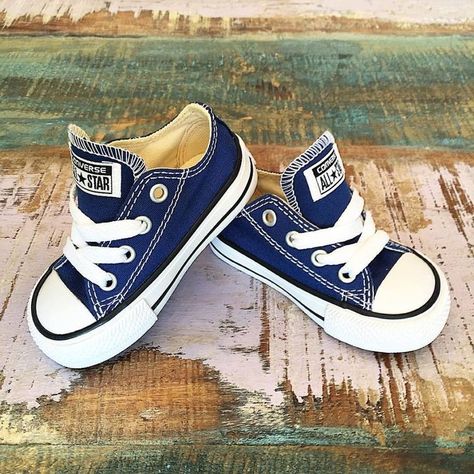 Mj Shoes, Converse Azul, All Star Baby, Toddler Boy Sneakers, Boys Converse, Baby Hospital Bag, Toddler Converse, Baby Rosa, Blue Converse