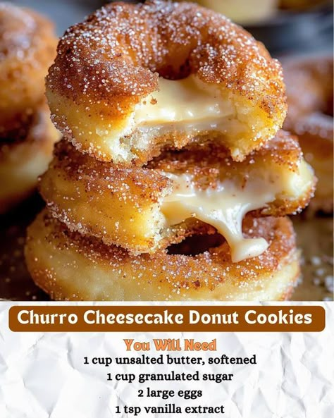 Recipe Mingle Cheesecake Doughnut, Cheesecake Donut, Churro Recipes, Donut Cookies, Easy Fast Dinner Recipes, Holiday Candy Recipes, Churro Cheesecake, Doughnut Recipes, Homemade Cookbook