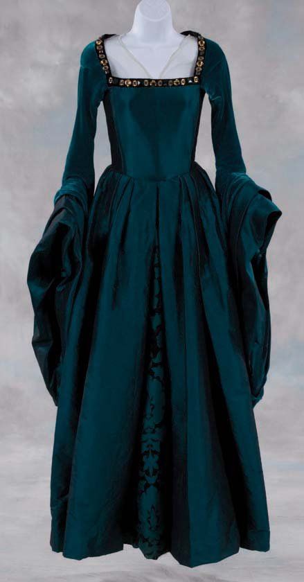 . Gaun Abad Pertengahan, The Other Boleyn Girl, Medieval Gown, Sleeveless Chiffon Dress, Period Dress, Old Dresses, Anne Boleyn, Medieval Dress, Medieval Clothing