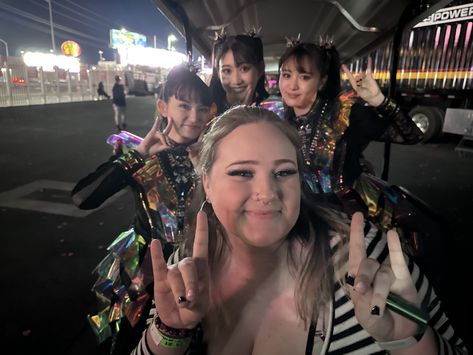 BABYMETAL w/ a fan 28/04/2024 ▷ (@BABYMETAL_JAPAN) Fox God, 11 December, La Baby, Su Metal, Twitter Header Pictures, Baby Metal, Header Pictures, Live Band, Japanese Pop