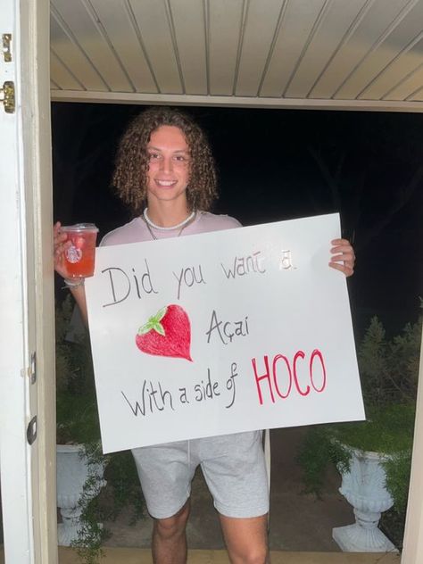 Promposal Ideas Coffee, Homecoming Proposal Ideas Starbucks, Fun Hoco Hairstyles, Diet Coke Hoco Proposal, Dunkin Hoco Proposal, Hoco Proposals Ideas Dr Pepper, Starbucks Promposal Ideas, Hoco Boards Ideas, Starbucks Hoco Proposals Ideas