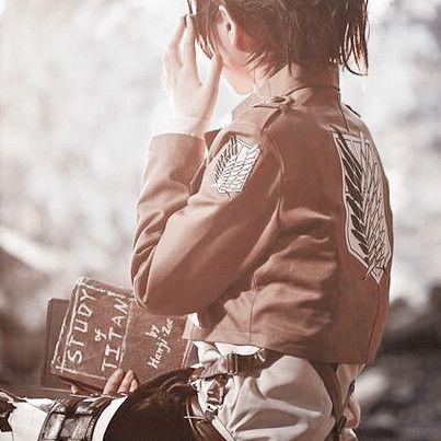 Aot Hange Zoe, Hange Zoe Cosplay, Aot Hange, Aot Aesthetic, Titan Aesthetic, Aot Cosplay, Moonage Daydream, Attack On Titan Series, Hange Zoe