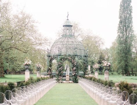 Chateau de Chantilly wedding ceremony decoration at Island of Love Paris Wedding Venues, Paris Wedding Venue, Garden Wedding Venues, Paris Garden, French Chateau Wedding, Pastel Wedding Flowers, Glamorous Interiors, Arch Decoration, Chateau Wedding