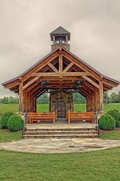 Founders Chapel at Perimeter Presbyterian Church Founders Chapel Open Air Chapel in Johns Creek, GA Open Air Chapel, Timber Frame Plans, Timber Frame Pavilion, Catskills Wedding, Outdoor Pavilion, Rustic Wedding Venues, Rustic Home Design, Country Church, Timber Framing