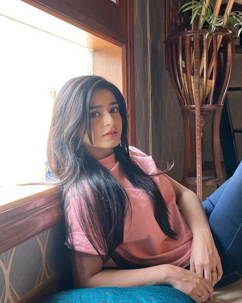 Sehar Khan, Bike Photoshoot, Art Photography Portrait, Beautiful Pics, Photo Poses For Couples, Fresh Face, Pakistani Actress, Cute Love Couple Images, Portrait Poses