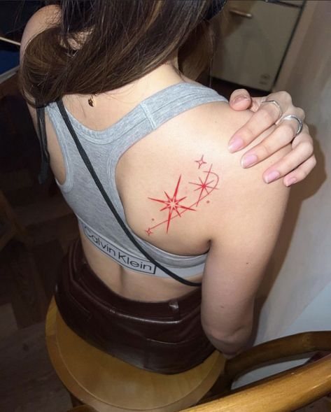 Star Tattoo On Shoulder, Tattoos Shoulder, Red Tattoo Ideas, Tattoos Back, Sparkle Tattoo, Tattoos Pretty, Waist Tattoos, Red Tattoo, Star Tattoo Designs