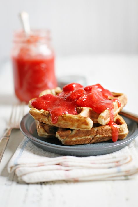 This Homemade Strawberry Topping takes just a few simple ingredients to prepare. We love to enjoy it as a strawberry topping for waffles, but there are tons of ways to use this simple strawberry sauce for breakfast or dessert. You'll love how quick it is to prepare and that's it is freezer-friendly! Homemade Strawberry Topping, Strawberry Sauce Recipe, Raspberry No Bake Cheesecake, Homemade Strawberry Sauce, Recipe For Breakfast, Peach Syrup, Lime Cheesecake, Strawberry Topping, Fruit Salsa