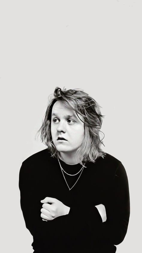 Lewis Capaldi Aesthetic, Lewis Core, Band Au, Aesthetic Photoshoot, Lewis Capaldi, Types Of Guys, He He, October 7, My Core