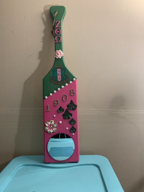 Aka Paddle, Aka Paddle Ideas, Alpha Kappa Alpha Crafts, Alpha Kappa Alpha Sorority Paraphernalia, Aka Sorority Gifts, Greek Paddles, Greek Crafts, Skee Wee, Kappa Alpha Psi