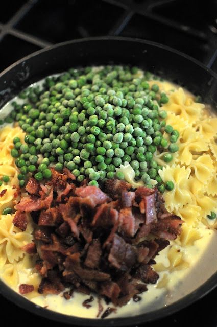 Dishing up Delicious: Creamy Pasta with Peas and Bacon Creamy Pasta With Peas, Pasta With Peas And Bacon, Peas And Pasta, Peas And Bacon, Peas Pasta, Bacon Peas, Pasta With Bacon, Pasta With Peas, Bacon Pasta