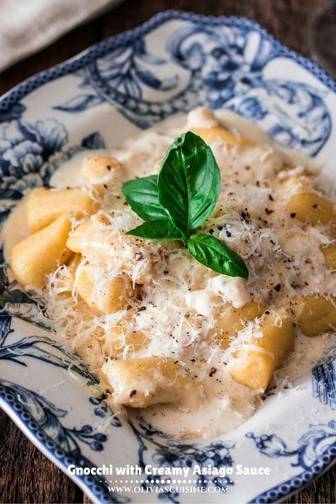 Asiago Sauce, Asiago Cheese, Gnocchi Recipes, Asiago, Beltane, Parmesan Cheese, Garlic Butter, International Recipes, Gnocchi