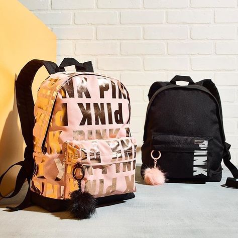 We got your back while you Pink Backpack Victoria Secret, Mochila Nike, Cute Luggage, Cute Mini Backpacks, Victoria Secret Outfits, Victoria Secret Pink Bags, Model Design, Got Your Back, Cute Backpacks