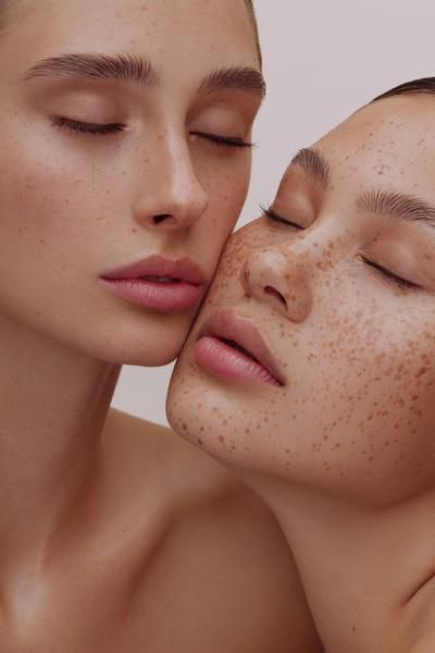 Clear Skin Routine, Skincare Products Photography, Minimalist Beauty, Beauty Photoshoot, Product Photographer, Eyes Closed, Beauty Shoot, Beauty Shots, Skin Routine