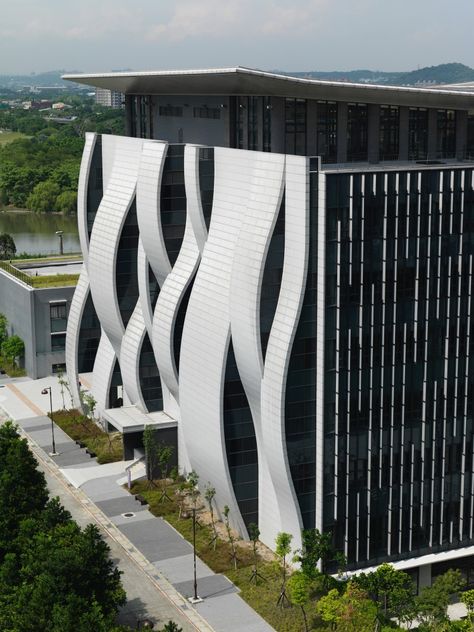 Taipei Univesity Library / LIAO Architect & Associates Parametric Library, Modern Library Exterior, Library Facade, Graduation Proposal, Library Exterior, Architectural Facade, Big Architects, Architecture Design Process, Commercial And Office Architecture