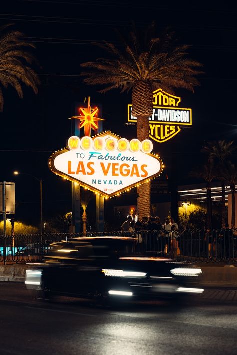 100 Las Vegas Wallpapers That Show The Vibrancy Of The City Vegas Wallpaper, Las Vegas Wallpaper, Las Vegas City Wallpaper, Aesthetic Wallpaper Las Vegas, Vegas Aesthetic, Las Vegas Aesthetic, Vegas Lights Aesthetic, Las Vegas At Night Aesthetic, Las Vegas City Night