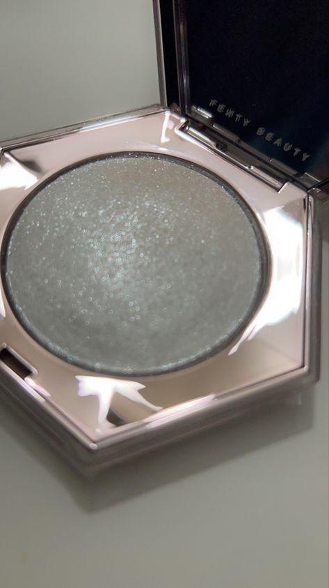 Fenty Dimond Bomb 

Highlighter, Fenty diamond bomb, how many carats?!, Fenty Beauty Highlighter How Many Carats, Fenty Beauty Highlighter, Fenty Beauty Liquid Highlighter, Fenty Beauty Diamond, Fenty Diamond Highlighter, Highlighter Makeup, Fenty Beauty, Makeup Lover, Highlighter