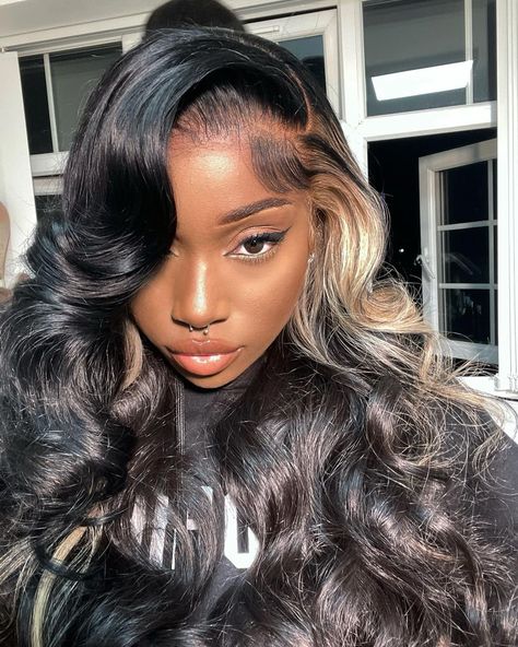 Frontal Wig Hairstyles, Birthday Hairstyles, Black Hair With Highlights, Business Hairstyles, Peruvian Hair, Dark Skin Women, Baddie Hairstyles, Hair Color Dark, Hair Envy