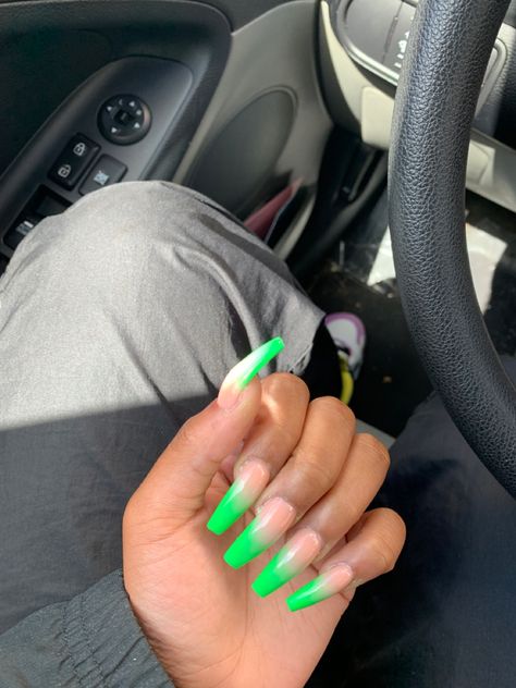 Neon Green Ombre Nails Short, Short Green Ombre Nails, Green And White Ombre Nails, Lime Green Acrylic Nails, Ombre Nails Green, Ombre Green Nails, Green Ombré Nails, Umbre Nails, Green Ombre Nails