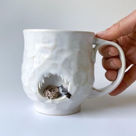 Cup Sculpture, Pottery Animals, Sculptures Céramiques, Pottery Handbuilding, Hand Built Pottery, Clay Mugs, Ceramics Pottery Art, Pottery Cups, Pottery Sculpture