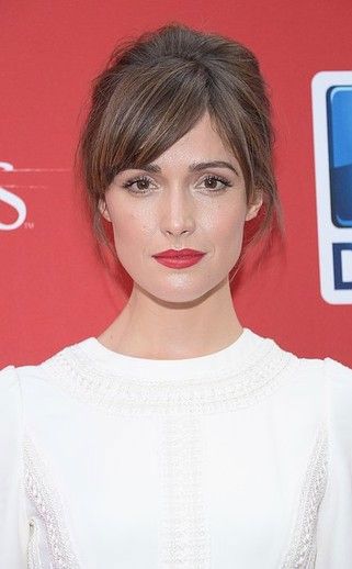 Vintage Bangs, Side Fringe, Prom Hairstyles For Short Hair, Fringe Bangs, Shoulder Length Hair Cuts, Fringe Hairstyles, Long Hair With Bangs, Prom Hairstyles, Wedding Hair And Makeup