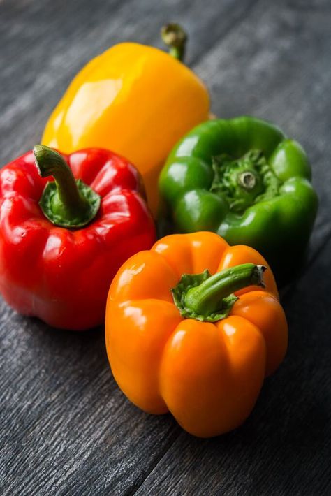 Vegetarian Stuffed Peppers, Slow Cooker Stuffed Peppers, Vegetables Photography, Ways To Eat Healthy, Fruits Photos, Slow Cooker Vegetarian, Still Life Fruit, Fruit Photography, Fruit And Veg