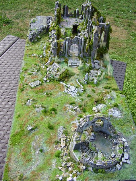 Armorcast Cathedral Ruins, Golden Demon, Dnd Crafts, Warhammer Terrain, 40k Terrain, Game Terrain, Dnd Miniatures, Wargaming Terrain, Level Design