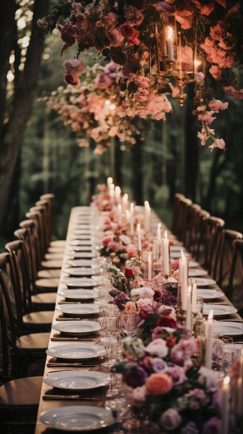 Autumn wedding, fall palette, long table setting, wedding table, wedding decor, boho bride, bohemian aesthetic, fall tones Fall Florals Decor, Table Decor Wedding Boho, Long Table Dinner Decor, Long Table Dinner Set Up, Intimate Wedding Flowers, Autumn Long Table Decor, Elegant Boho Wedding Table Decor, Wedding Table Long Decor, Long Table Wedding Set Up