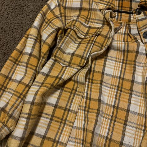 Yellow and white flannel shirt #flannel White Flannel Shirt, Shirt Flannel, White Flannel, Flannel Shirt, Women's Shirt, Forever 21, Womens Shirts, Yellow, White