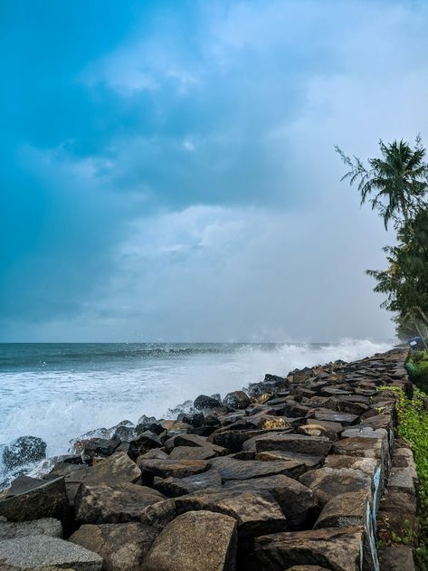 Cherai Beach, Lulu Mall, Brown Eyes Aesthetic, Swim In The Ocean, Kochi India, Kerala Travel, Beach Instagram Pictures, Walkways Paths, Happy Birthday Frame