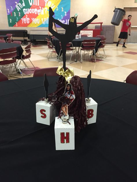 Diy cheer centerpieces.  Foam board, glitter, megaphone and Pom Pom Megaphone Centerpiece Ideas, Megaphone Decorations, Cheer Megaphone Centerpieces, Cheer Megaphone Designs Ideas Diy, Cheer Yard Signs Megaphone, Cheers Theme, Cheer Banquet, Cheer Party, Senior Night