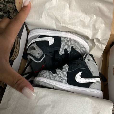 Jordan 1 Mid SE baby 2c Baby Jordan Shoes, Jordan 1 Mids, Jordan Fits, Baby Jordans, Jordan 1 Mid, Jordan Shoes, Jordan 1, Shoe Collection, Black Red