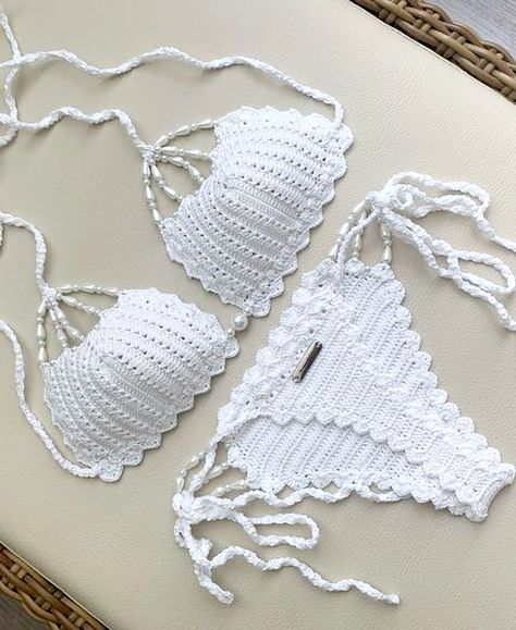 Crop Tops Designs, Tank Top Ideas, Easy Cute Crochet, Crochet Bathing Suits, Crochet Beach Dress, Crochet Bra, Mode Crochet, Crochet Swimwear, Easy Crochet Projects